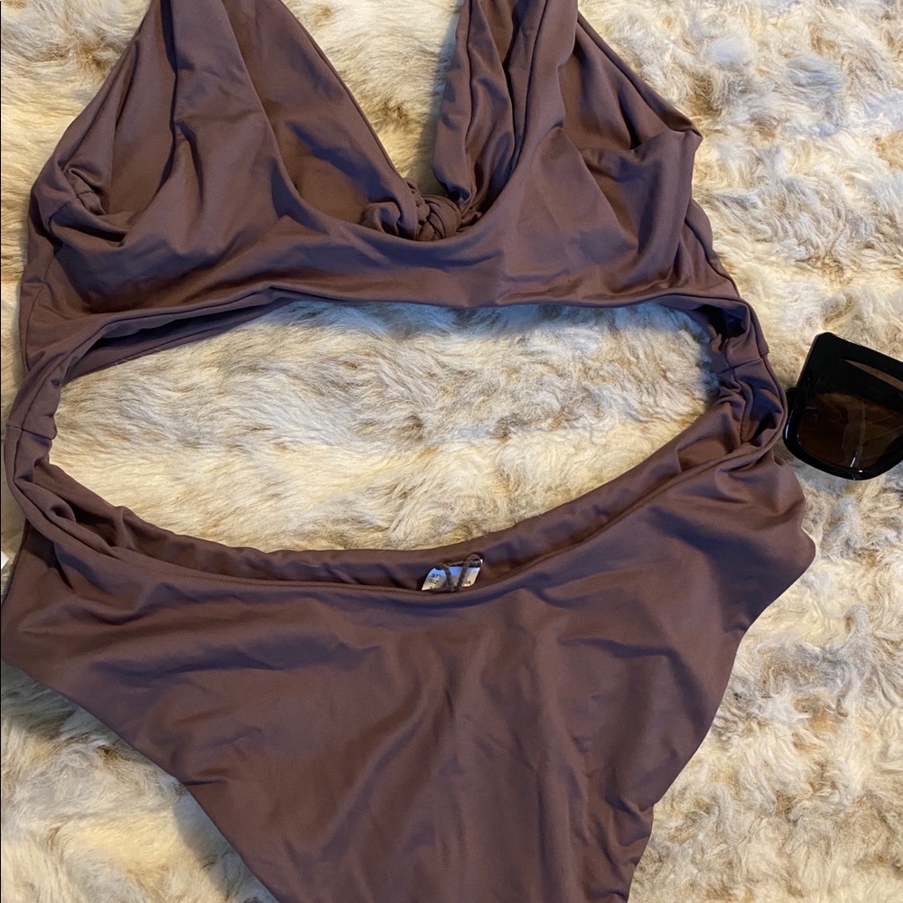 Bathing suit 👙 - Picture 2 of 3